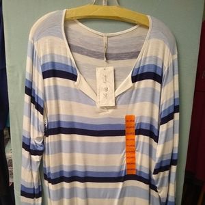 XXL Leo Nicole Blue and White Striped Top NWT